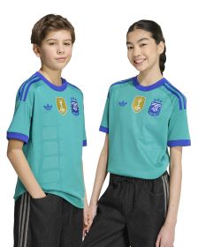 KB8233_0.jpg